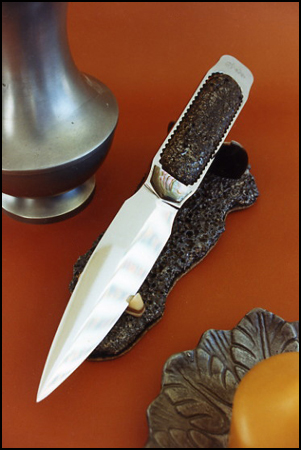 Dague&mdash;pierre-de-lave